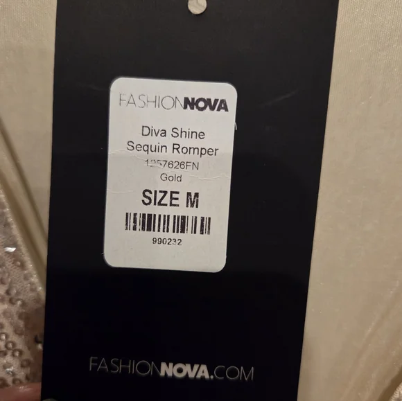 FASHION NOVA DIVINE SHINE SEQUIN ROMPER SIZE MEDIUM NWT - Picture 6 of 9